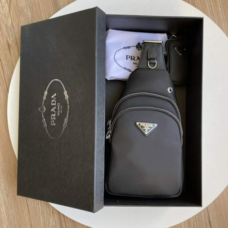 Picture of Prada Mens Bags _SKUfw183375759fw